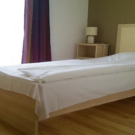 Centrum Apartman アパートホテル 3*