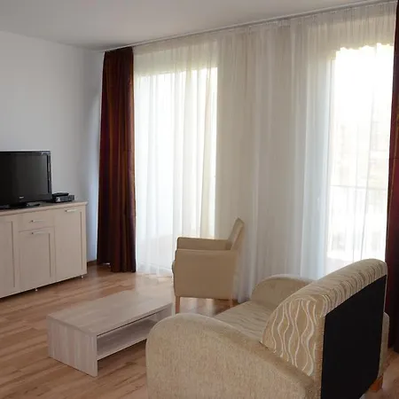 Centrum Apartman アパートホテル 3*