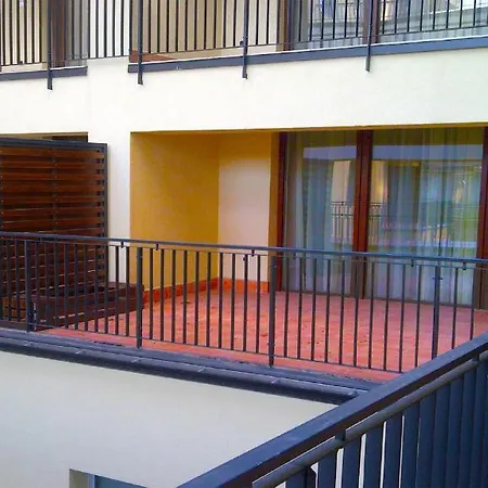 アパートホテル Centrum Apartman ミシュコルツ